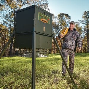 Texas Hunter 300 lb. Wildlife Trophy Feeder with 4-foot Extension Legs