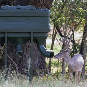 protein-feeder-for-deer-3.jpg protein-feeder-for-deer-3.jpg